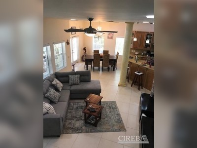 House · For sale · 4 bedrooms